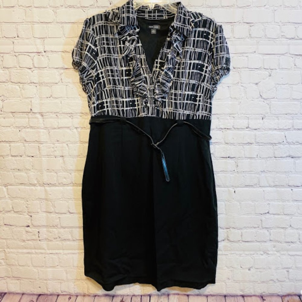 Voir Voir Size 16 Black & White Ruffle Vneck Dress